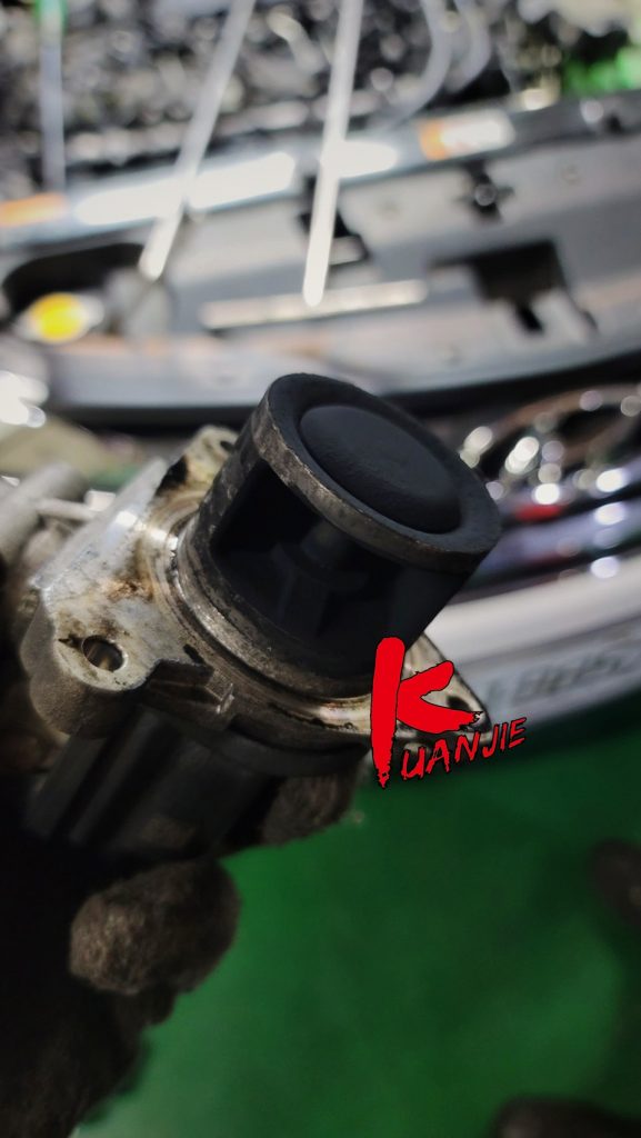 現代HYUNDAI Santa Fe 山土匪 DPF阻塞積碳清洗 引擎燈亮加速無力冒黑煙