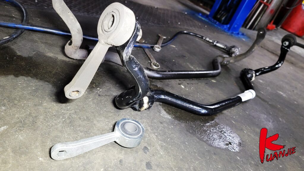 BENZ S320 W220 引擎漏油 行駛底盤異音平均桿 李子串