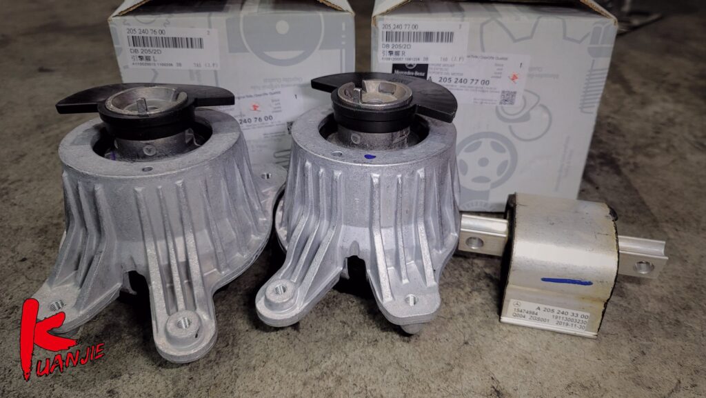 BENZ W205 C180 M274 怠速抖動 起步底盤加速異音 引擎腳 變速箱腳. 空氣冷氣機油心更換