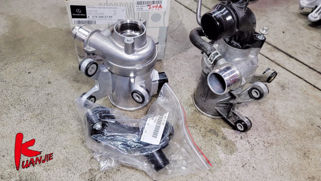 BENZ W205 C180 M274 高速水溫拉高升高引擎亮燈漏水處理 電子節溫器 電子水泵浦 岐管積碳清洗拆裝