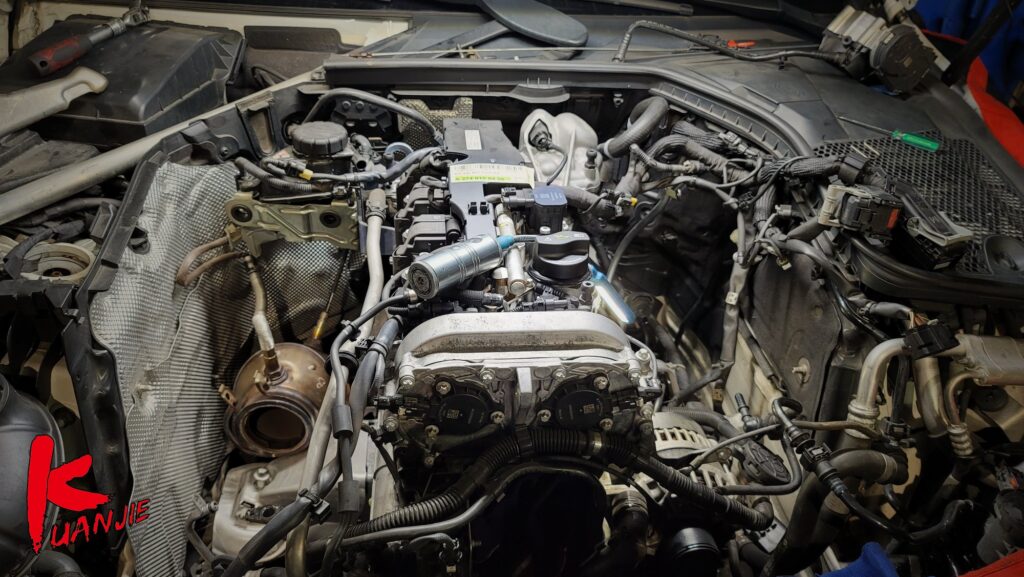 BENZ W205 C180 M274 高速水溫拉高升高引擎亮燈漏水處理 電子節溫器 電子水泵浦 岐管積碳清洗拆裝