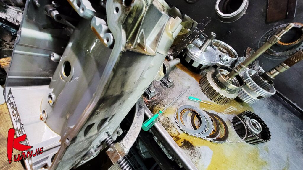 BENZ W220 S320 換入檔頓挫 轉速高鎖檔 加速起步無力 變速箱電腦維修漏油處理