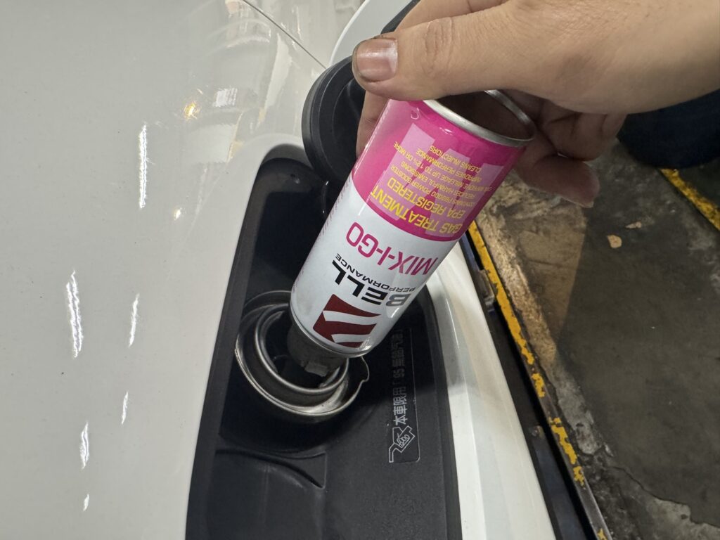 BENZ GLC220 X254 機油空氣冷氣心更換定期保養GAT化學品 (1)