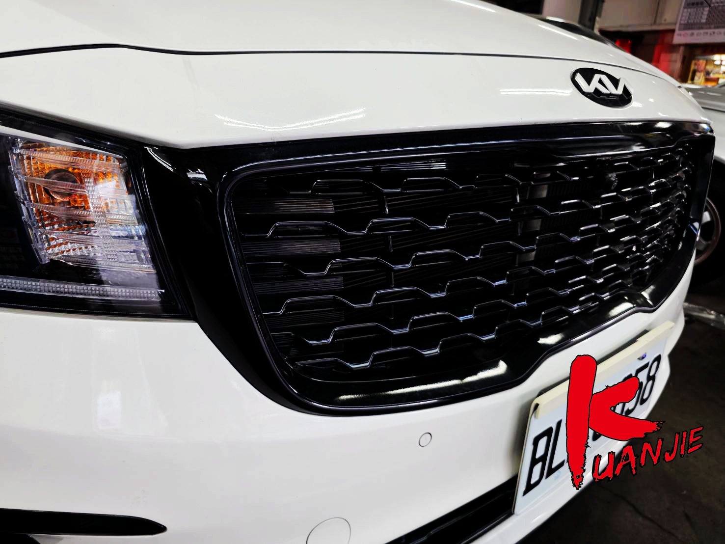 2019 kia carnival 2.2 tdi 前保護罩烤漆 前保險桿烤漆 (前霧燈出風口裝飾條烤漆)