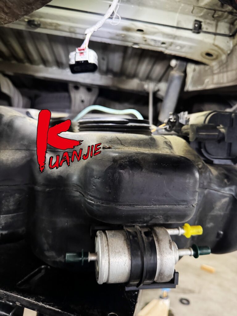 VW CADDY C4 1.2TSI 行駛汽油味 汽油泵浦 油箱統拆裝更換