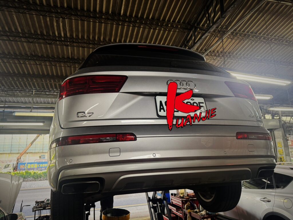 2016年 AUDI Q7 3.0CC 加速無力怠速抖動火星塞更換 積碳清洗