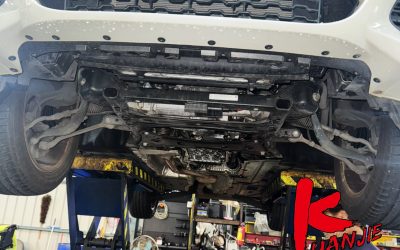 BMW X4 F26 N57N ZF8HP變速箱油定期保養更換 油底殼漏油